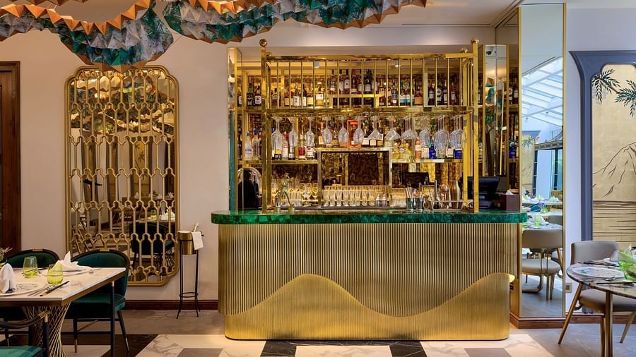 image of the bar at the jade - The Claridges New Delhi
