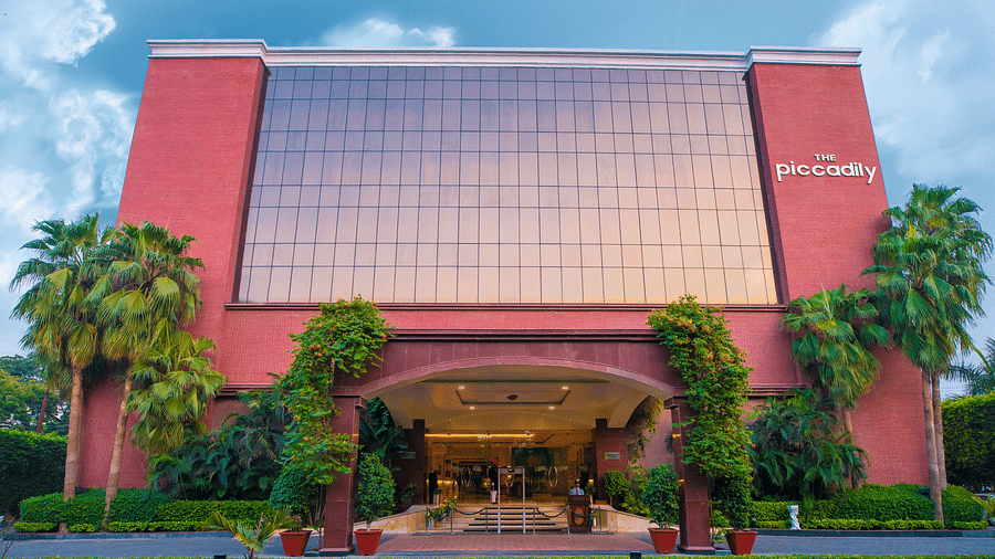 Facade, The Piccadily Lucknow, Business Hotel in Lucknow 4