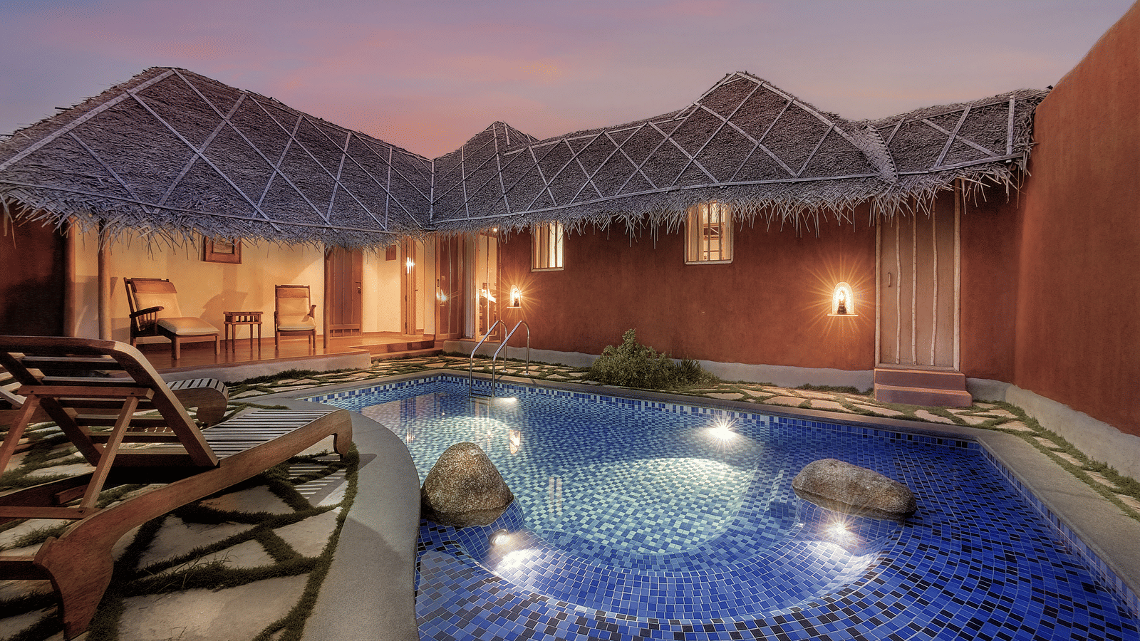 01PoolHutPool2