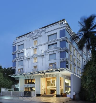 Outer Facade of La Marvella