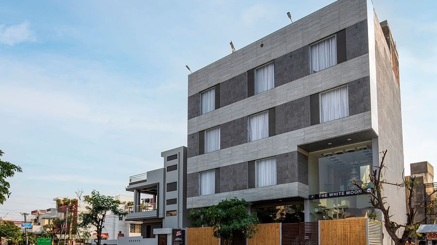 Angular shot of the facade of the hotel - The White Moon