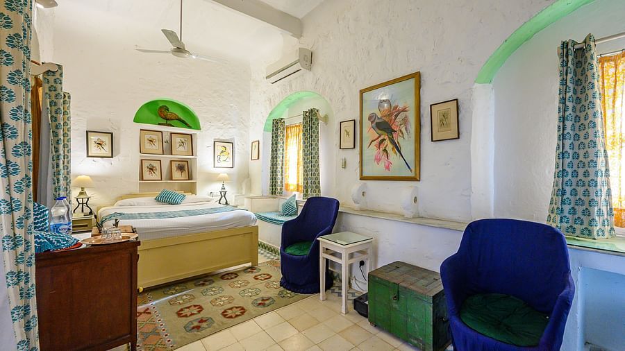 Hill Fort Kesroli 14th Century Alwar - interior view of the Tota Mahal - Garden View - Garden View room with queen size bed 