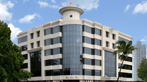 Facade at Hotel Marine Plaza Mumbai