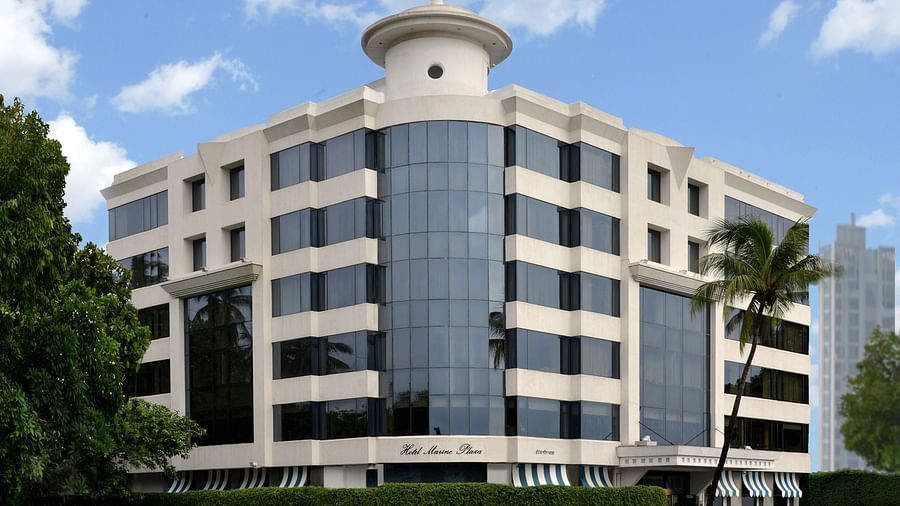 Facade,Hotel Marine Plaza Mumbai 13