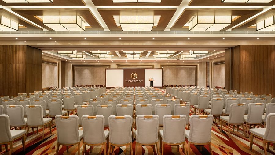 BANQUET HALL with theatre style with stage upper halls