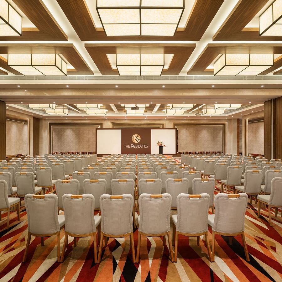 29 theatre style with stage upper halls