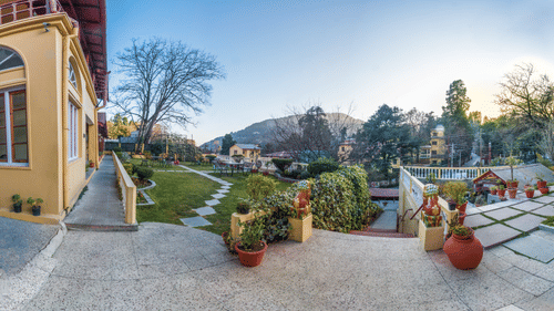 Heritage Hotels of Nainital  Garden and entrance