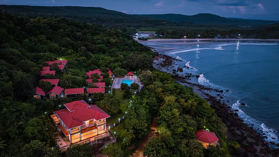 A hilltop resort set against the calm waters of the Arabian Sea - Highland Sarovar Portico, Sindhudurg