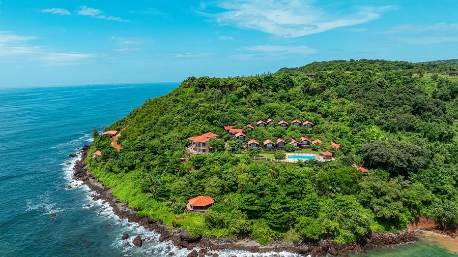 A resort in Sindhudurg perched on a scenic peninsula - Highland Sarovar Portico, Sindhudurg.