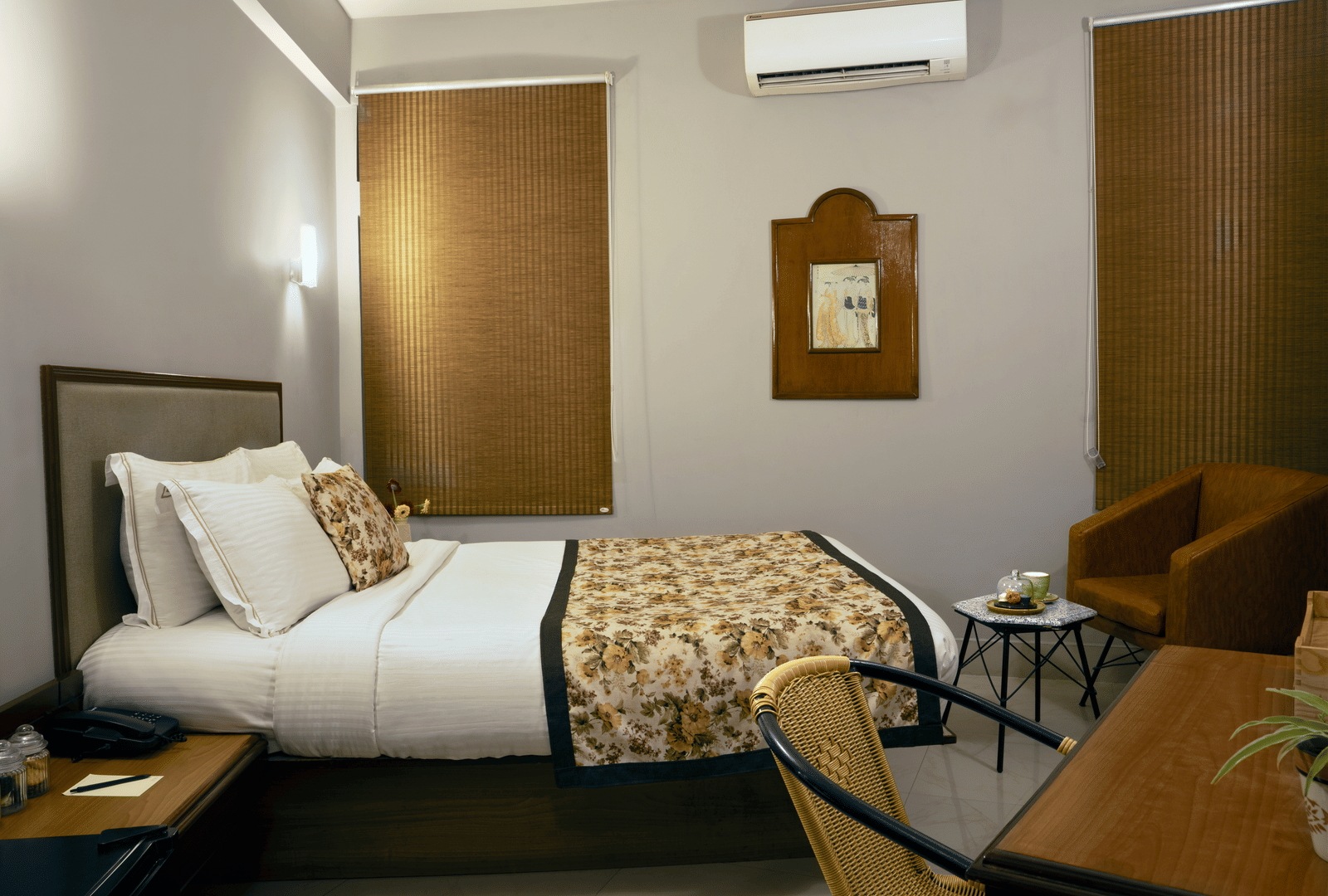 orchid room 28A