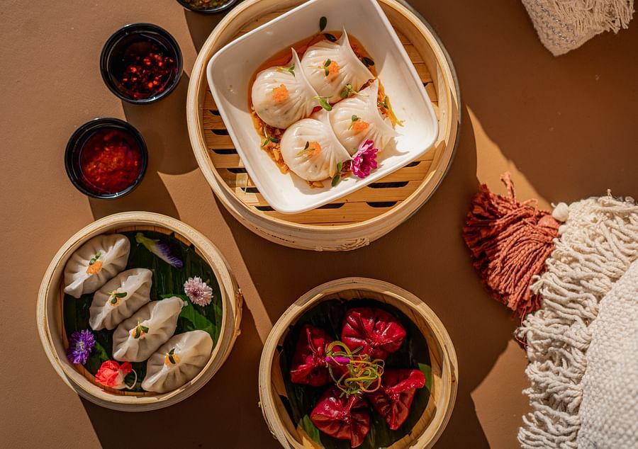 Delicious momos with a beautiful dressing 