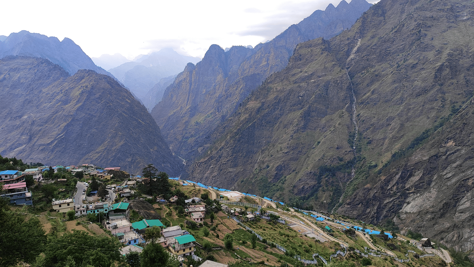 pexels-varun-changavalli-1852454874-30665293