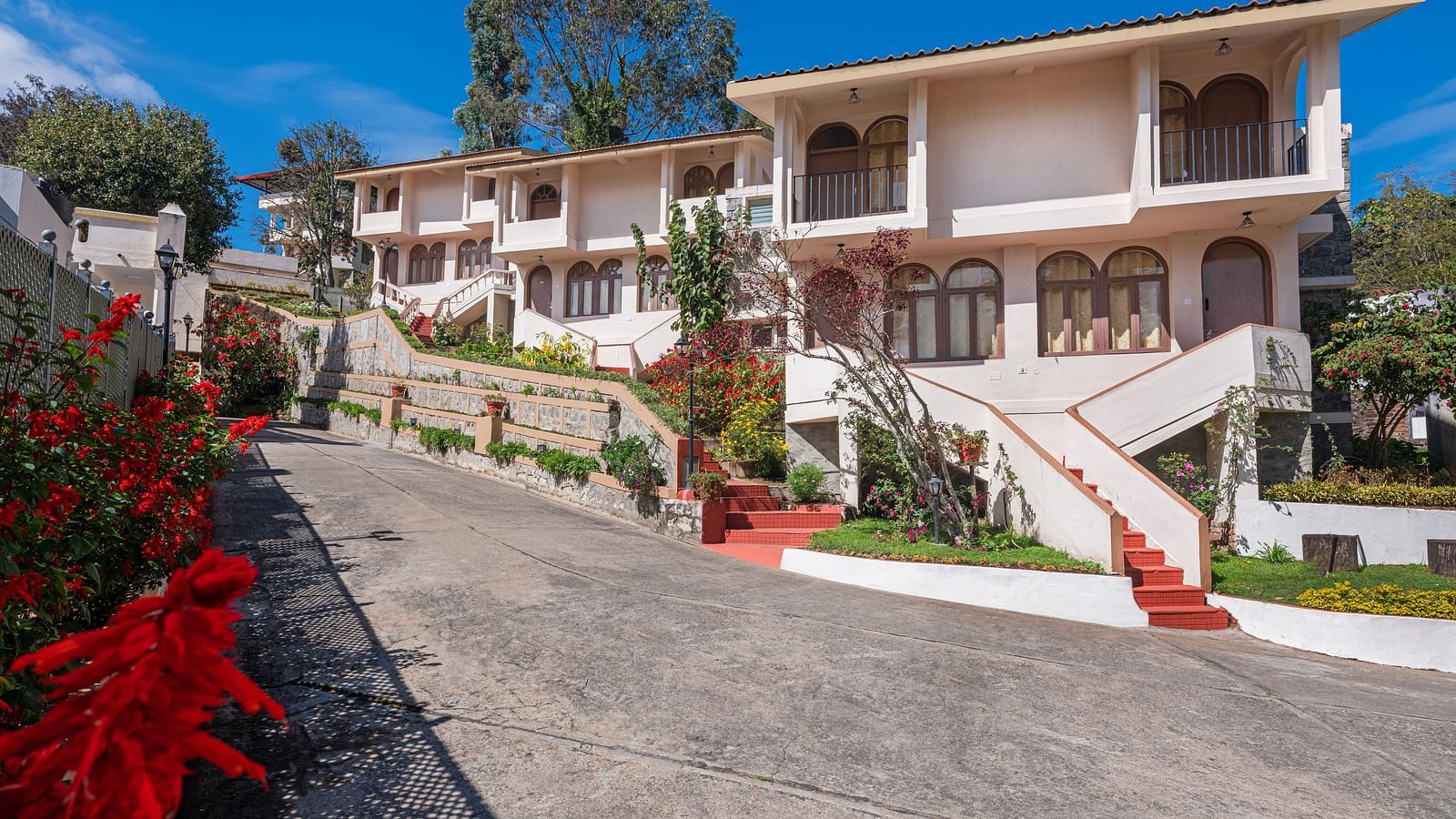 An image of a facade which shows the entire building | Mango Hill, Kodaikanal
