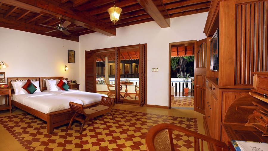 Twin beds in Luxury Room at Chidambara Vilas 