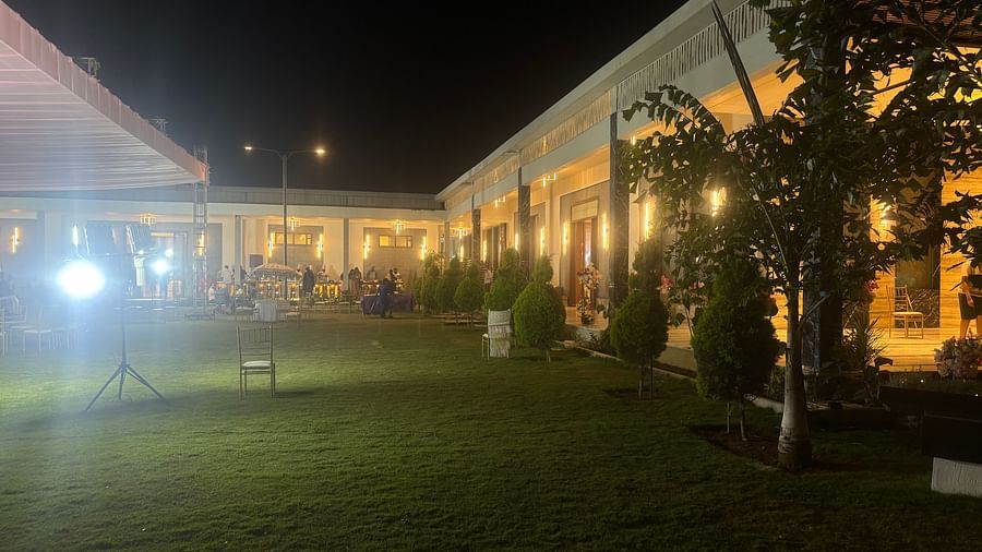A large garden space - VRR Astoria Hotel and Conventional Centre