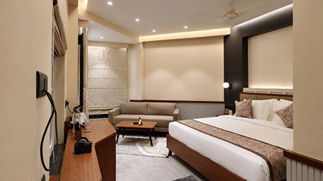 ROOM 9