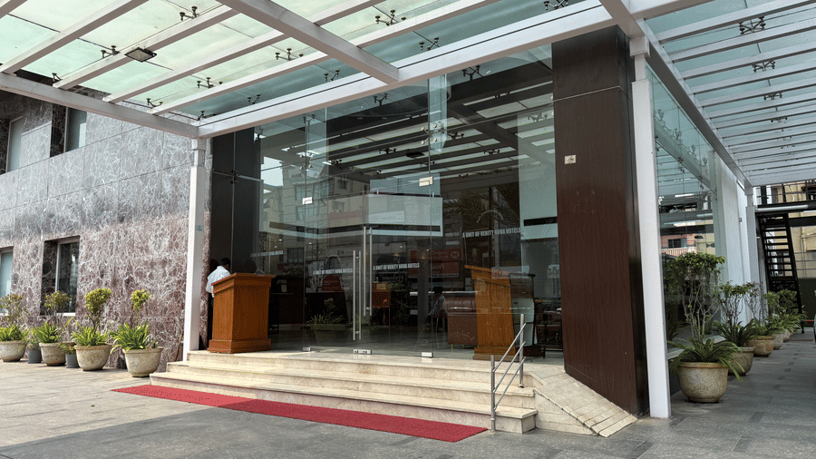 Facade 2