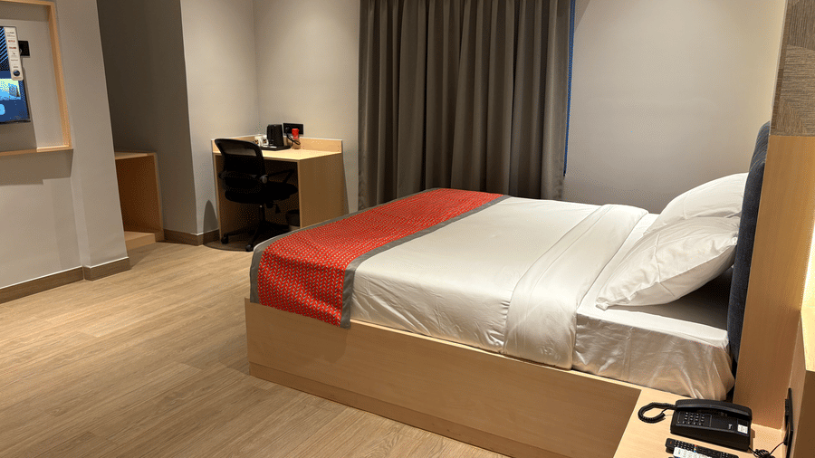 PREMIUM ROOM 2