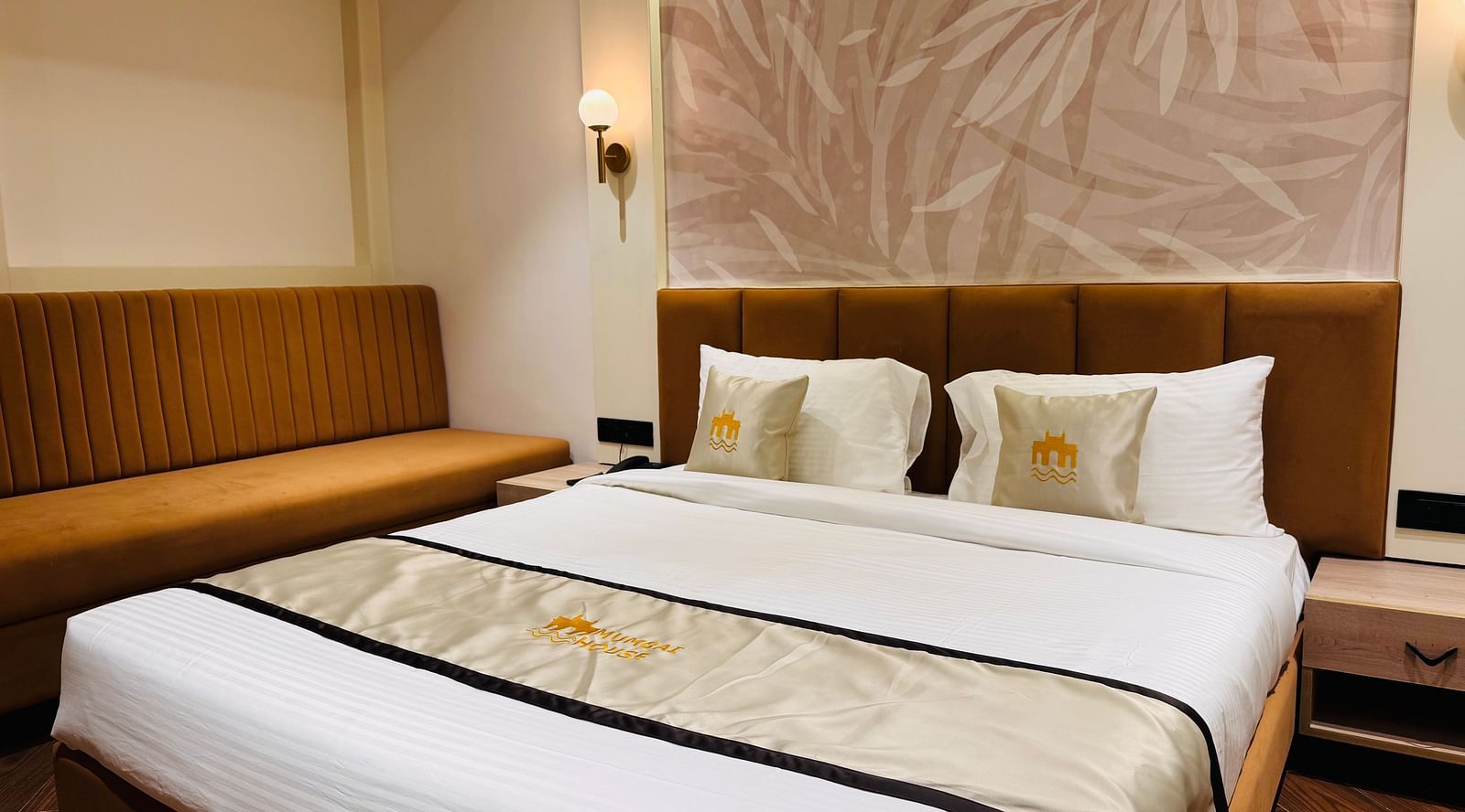 Deluxe Room 6