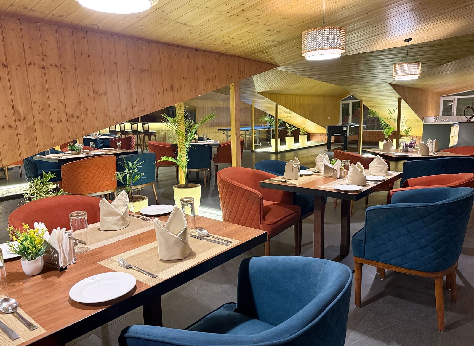 restaurant 2