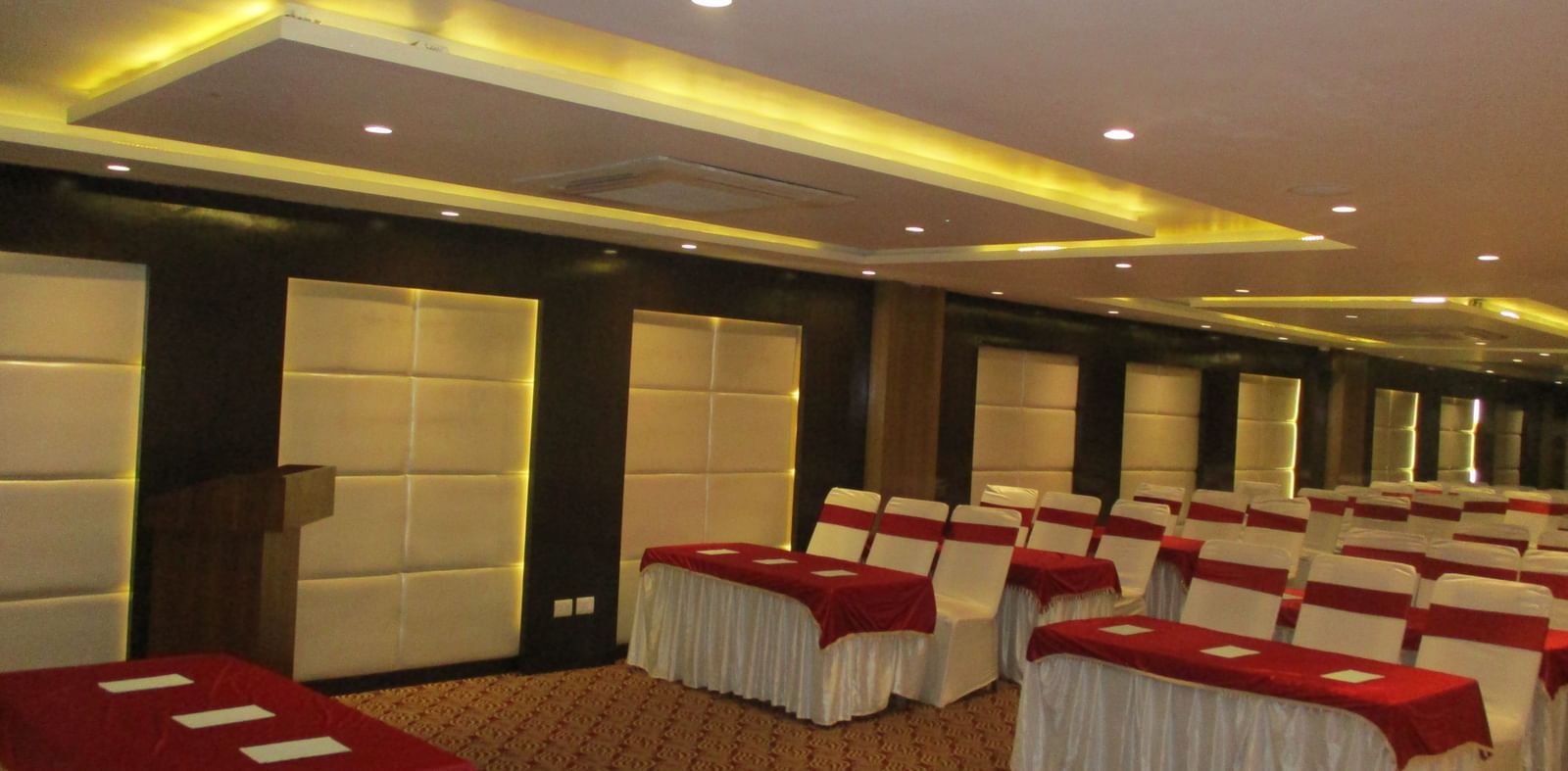 banquetraipur