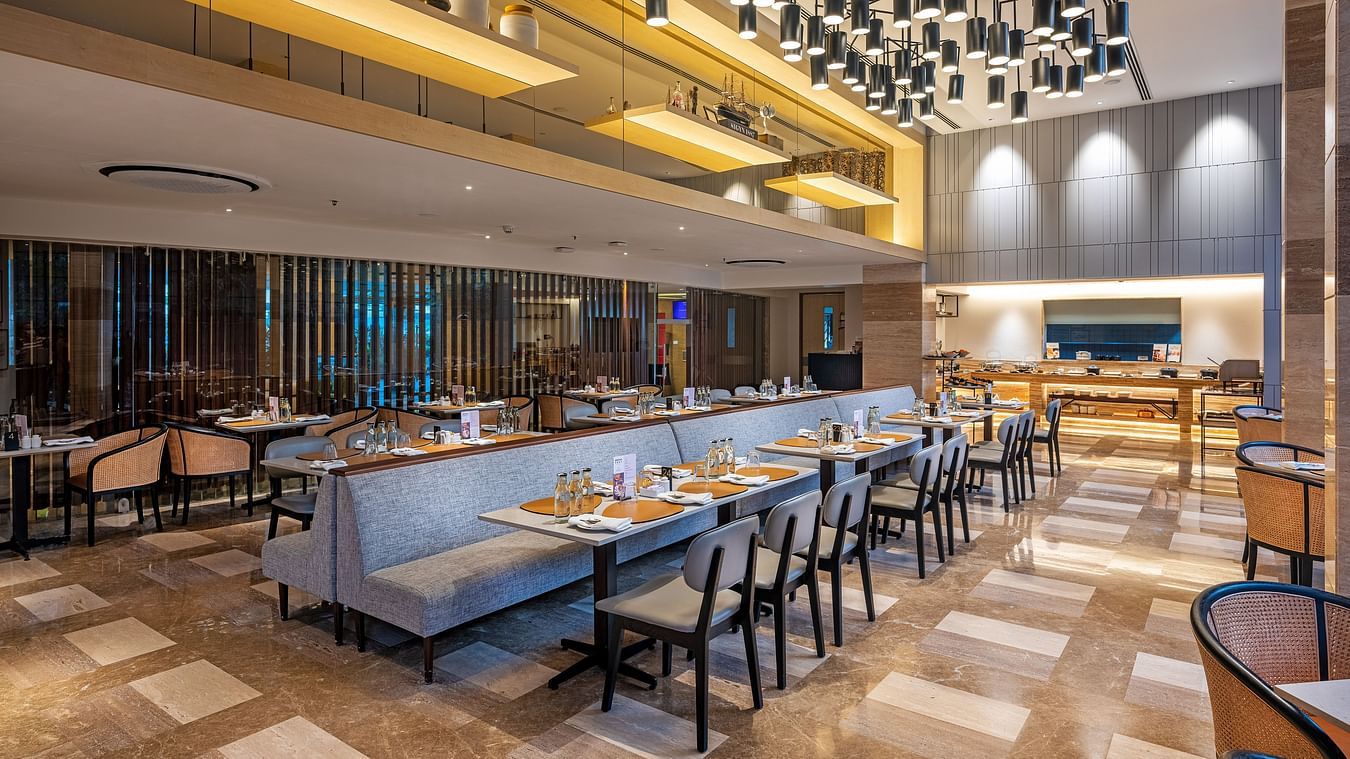 The Residency Pavilion Day dining space