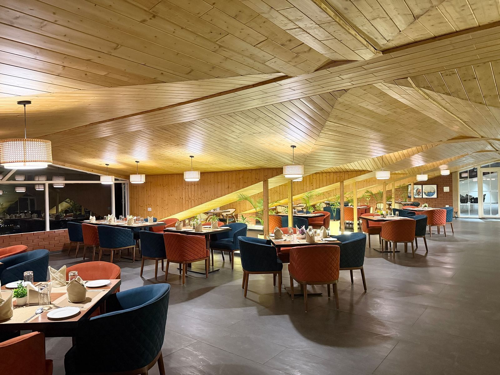restaurant 3