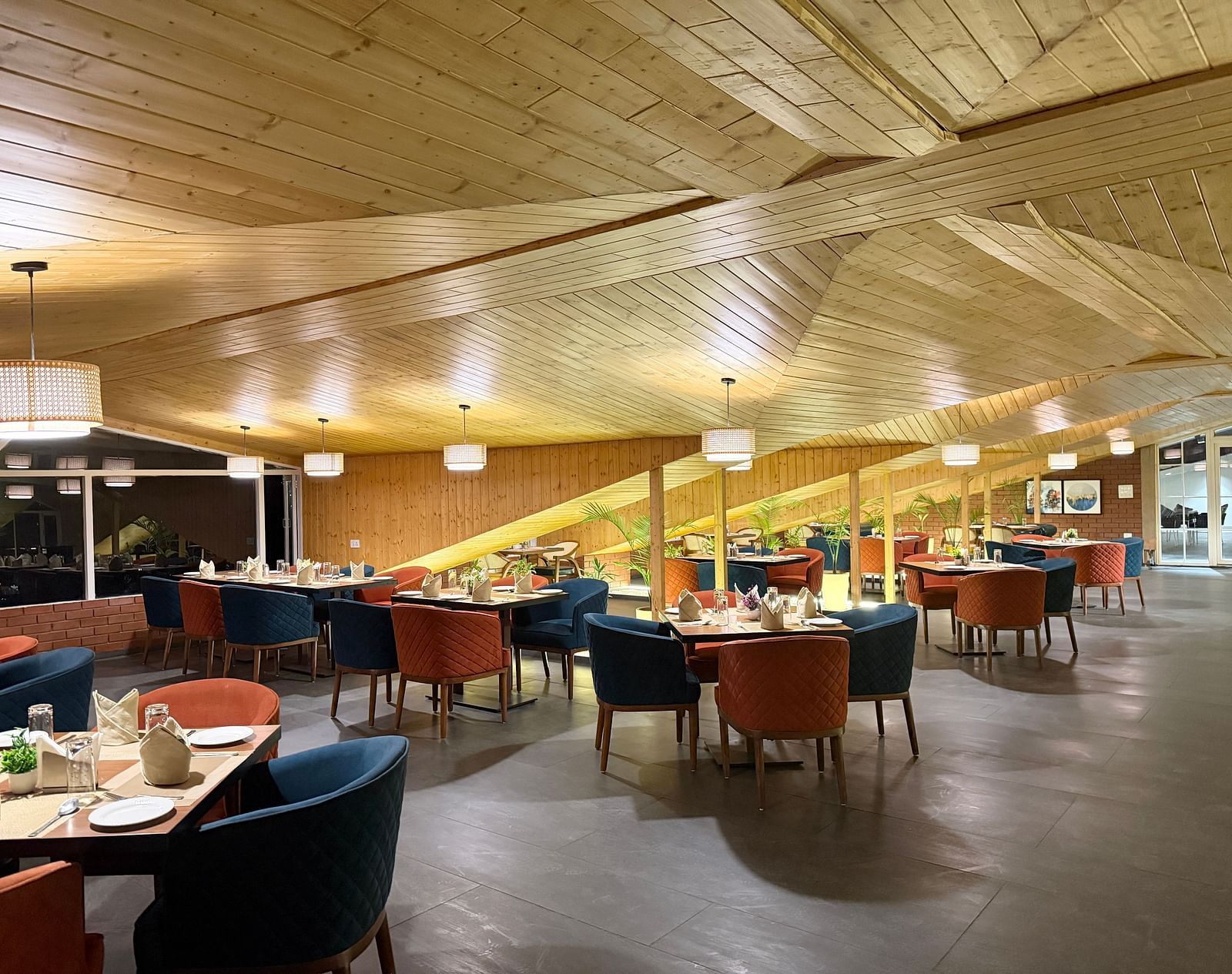 restaurant 3