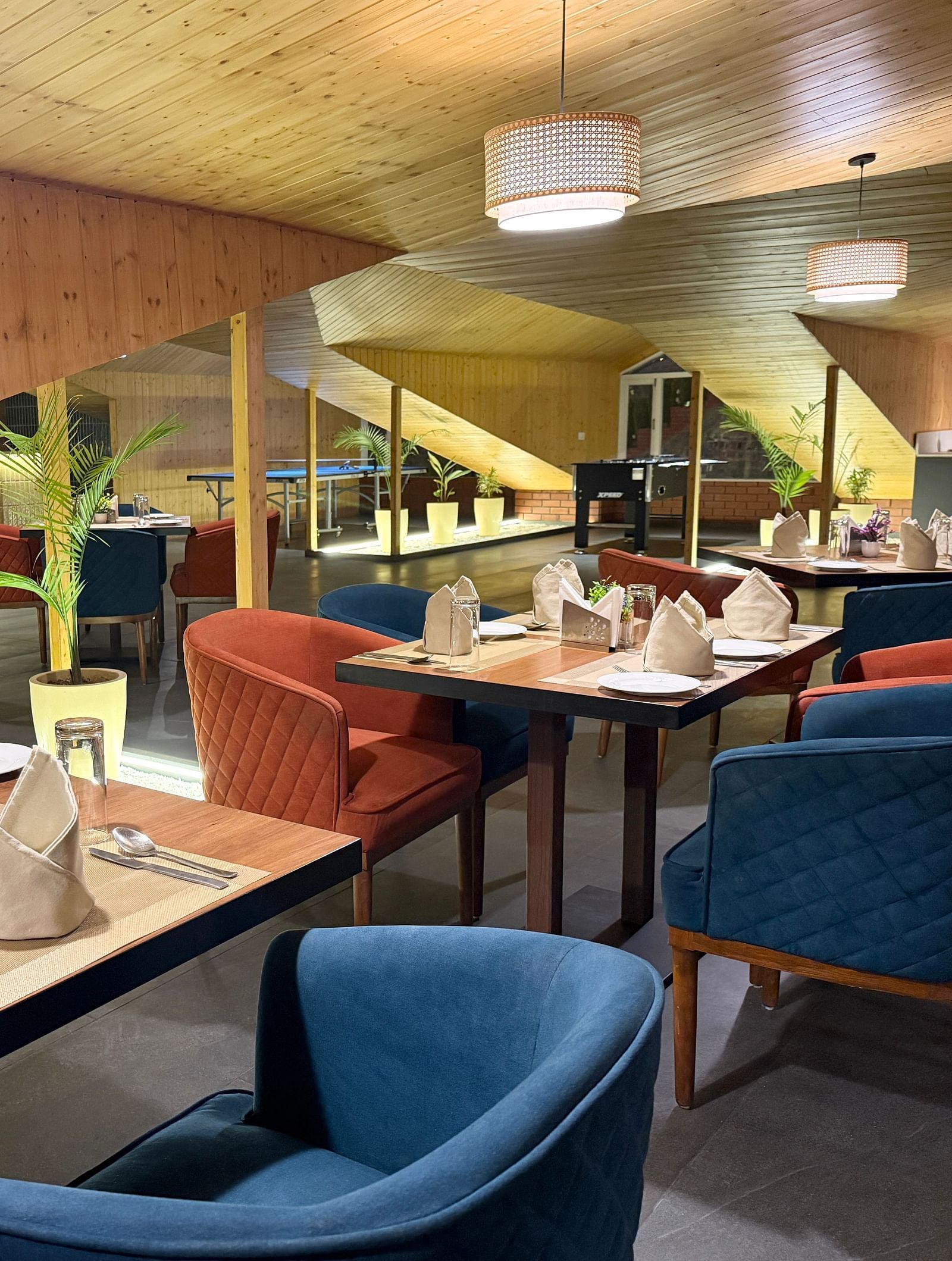 restaurant 2