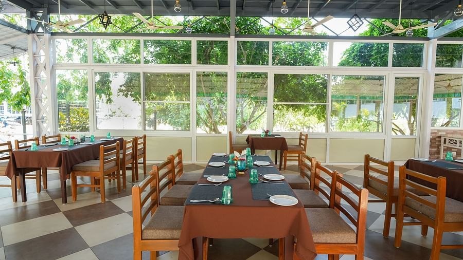 Picture featuring the dining area, well lit in the daytime - MGM Whispering Wind's Resorts