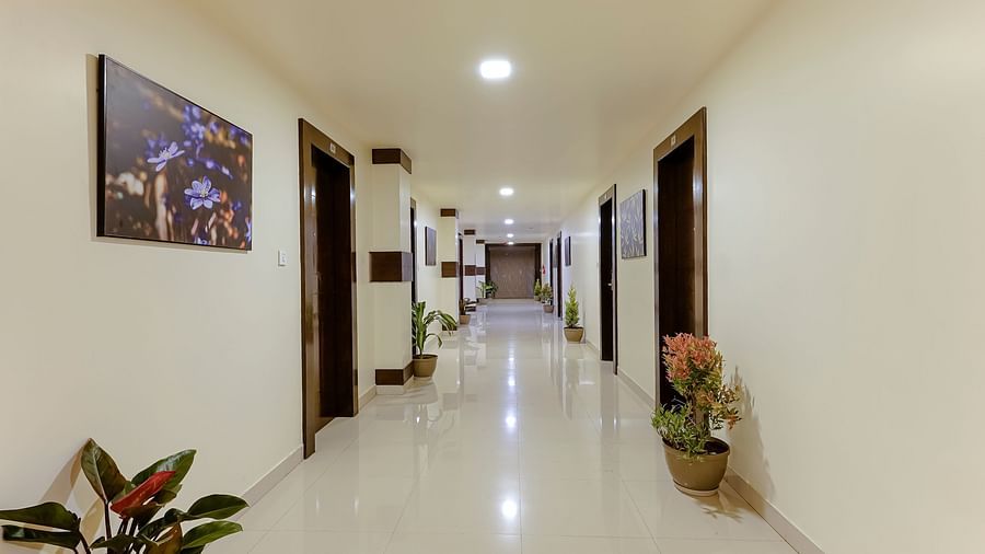 Guest room Corridor 2