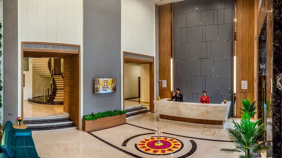 Lobby -6