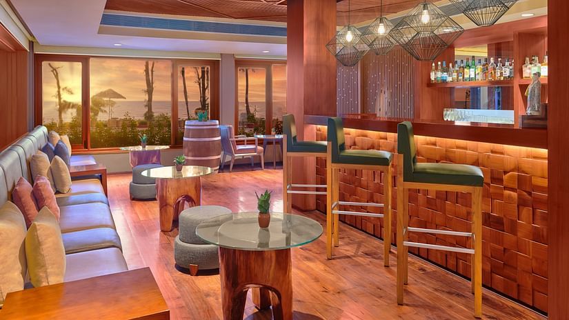 Upperdeck Bar 1
