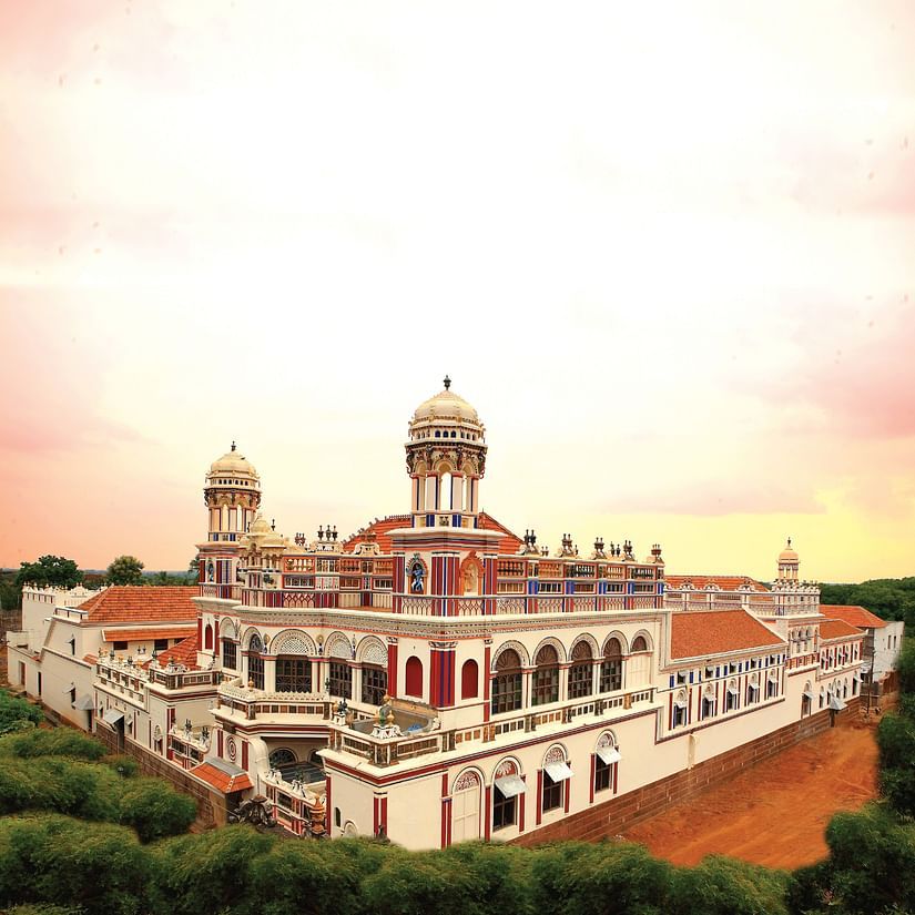 Facade of Chidambara Vilas