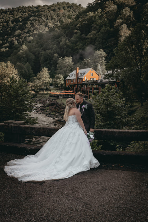 Guests celebrating at a Tapoco Lodge wedding