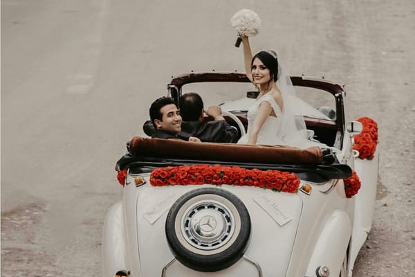 Make Your Wedding Timeless with a Vintage/Classic Car