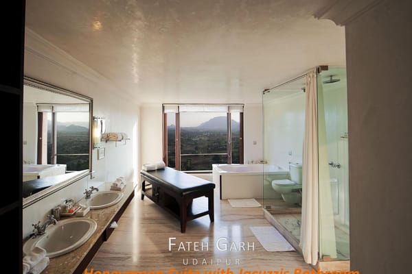 Honeymoon Suite with Jacuzzi