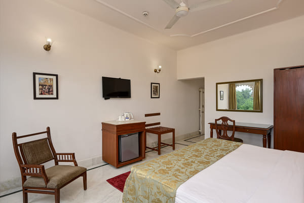 Deluxe Lake Facing Rooms