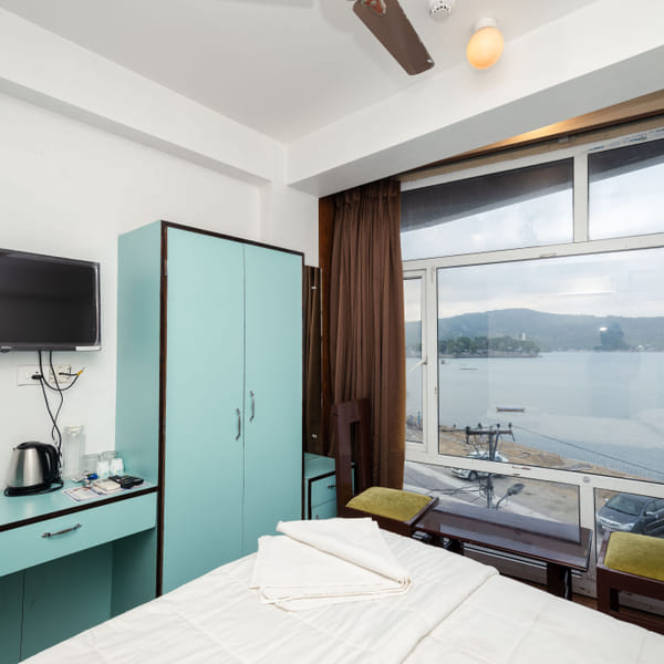Sea-facing Junior Room at Da Bay Inn, Port Blair