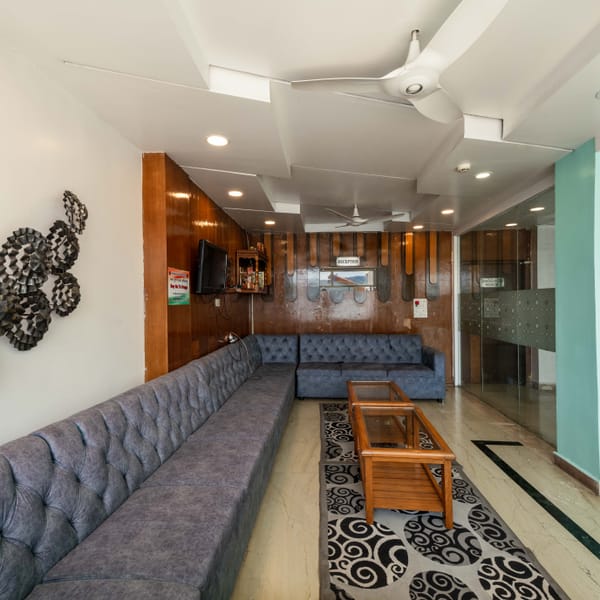 Reception and lobby at Da Bay Inn, Port Blair