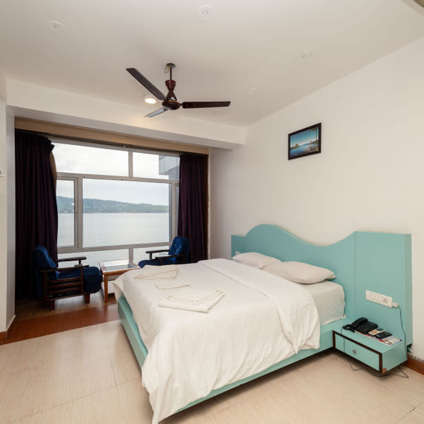 Sea-facing Senior Room at Da Bay Inn, Port Blair