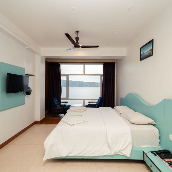 Sea-facing Senior Room at Da Bay Inn, Port Blair