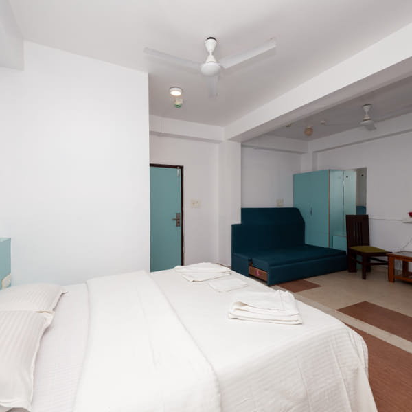 Honeymoon Suite at Da Bay Inn, Port Blair