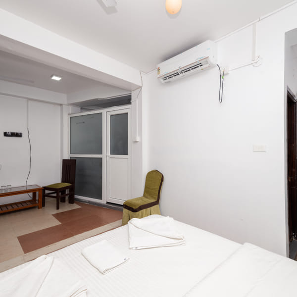 Honeymoon Suite at Da Bay Inn, Port Blair
