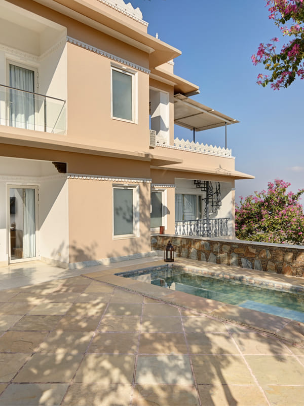 Fateh Safari Suites