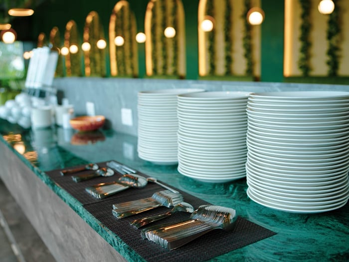 Atlas Restaurant — VIVIDUS Sleek CN Windsor