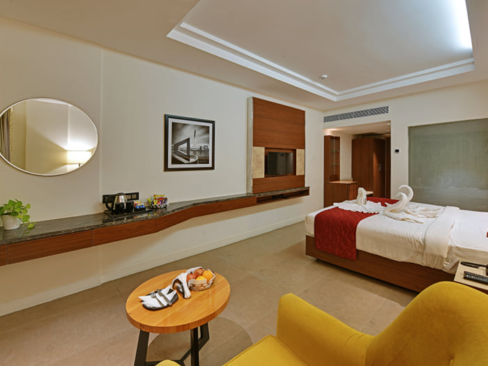 Deluxe Room at VIVIDUS Sleek Aarya Mansion