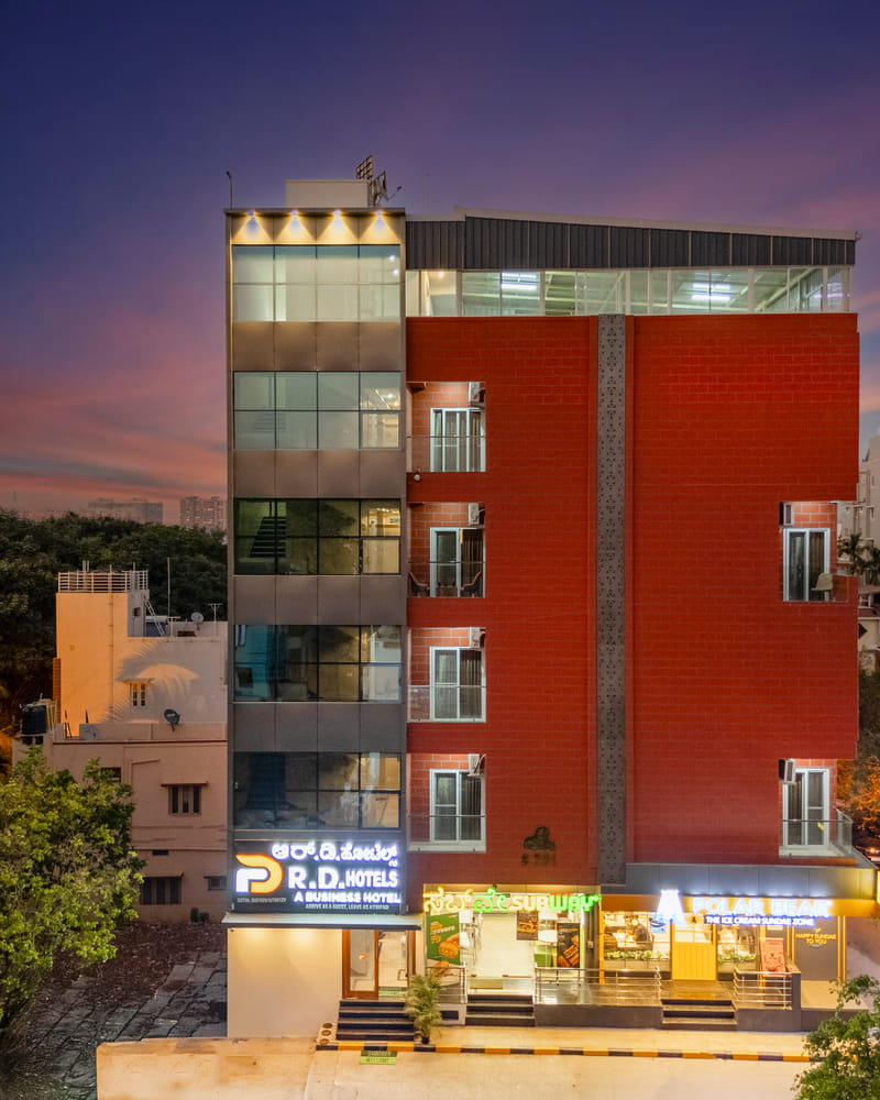 Façade of RD Hotels, Peenya