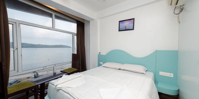 Junior Room with double bed at Da Bay Inn, Port Blair