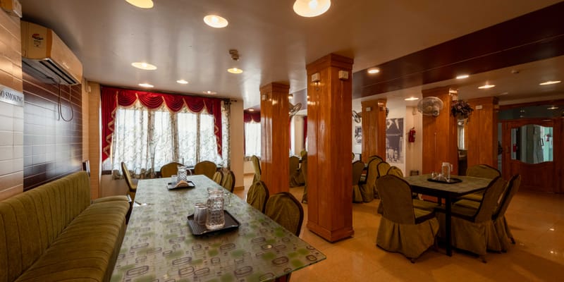 Dining area at the Da Bay Inn Restaurant, Port Blair
